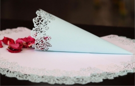 卡紙?jiān)鲋档谋貍渖衿?| 武漢三工激光紙品鏤空機(jī)